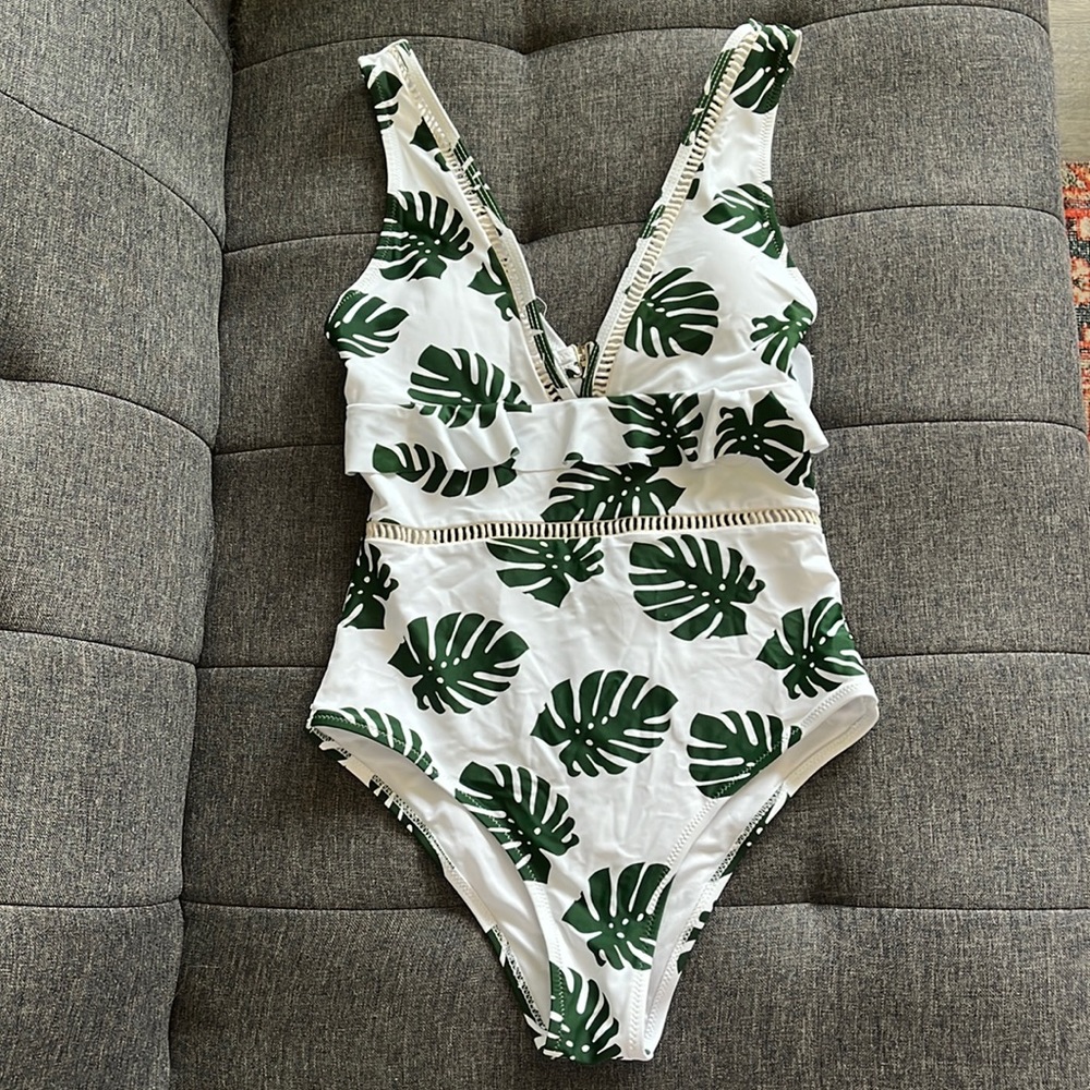 Cupshe one piece swimsuit S